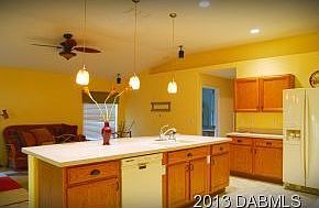 3rd image of 7 White Stone Pl