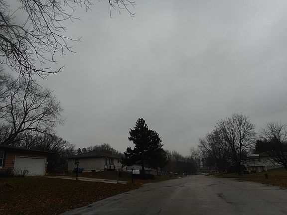 5th image of 10642 N Oakway Ln