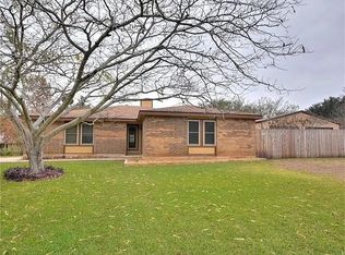 1402 Cedar Park Dr, Cedar Park, TX 78613