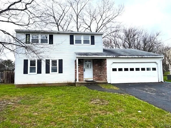 7957 Davis Rd N, Clay, NY 13041