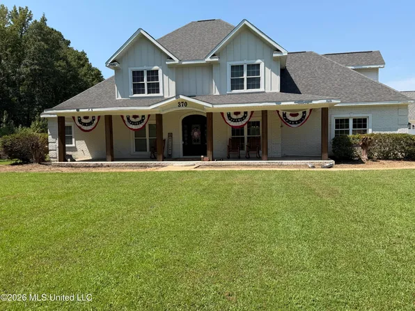 370 Omega Dr, Columbus, MS 39702
