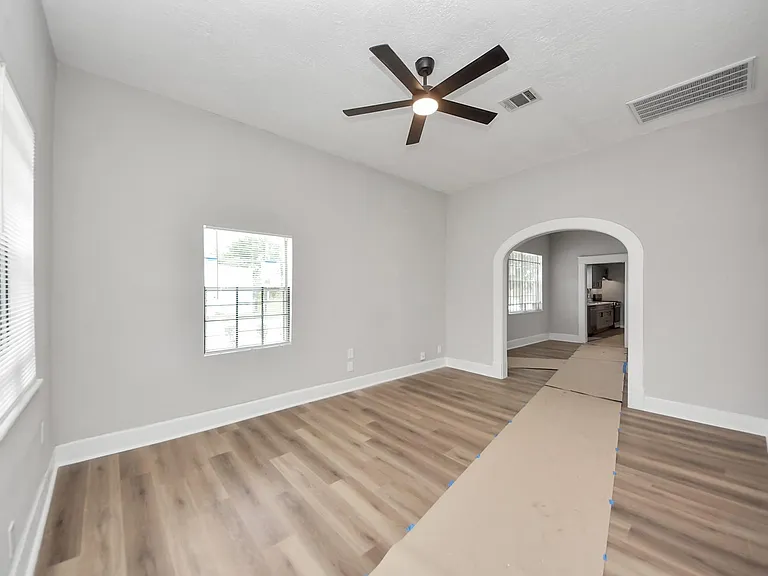 2102 Gray St #1 — Photo 23