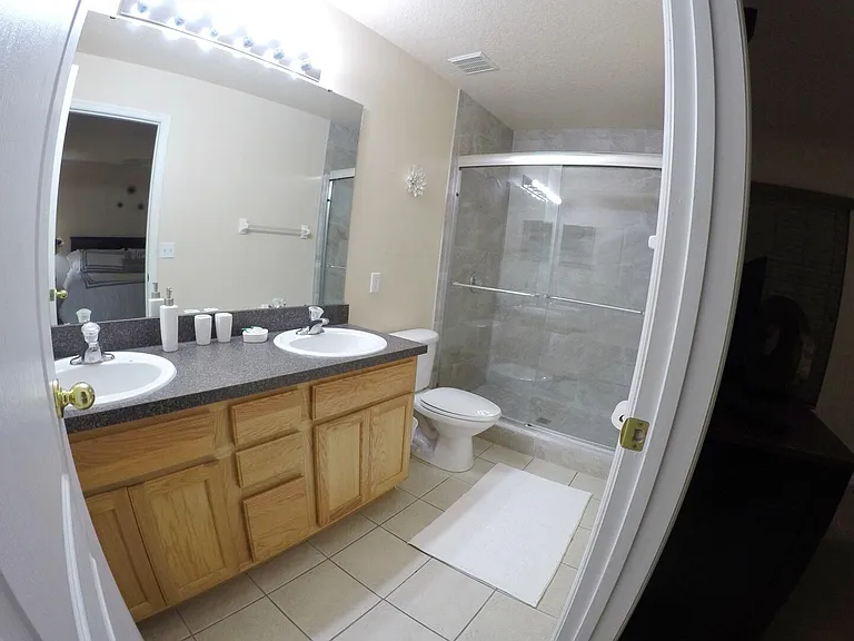 Royal Ridge Dr — Photo 19