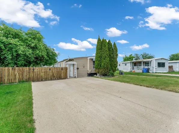 2460 Southview Dr SE #36, Medicine Hat, AB T1B 1C8