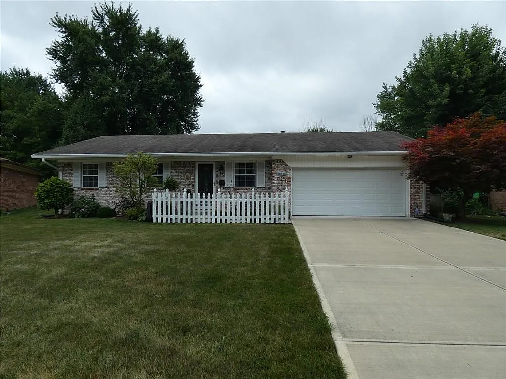 10225 Shallow Brook Ct photo 1