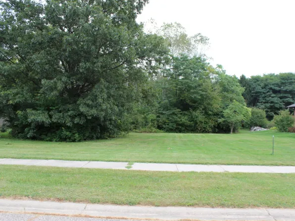 1597 Carolyn Dr, Benton Harbor, MI 49022