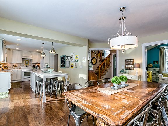 3rd image of 12606 Driftwood Ct