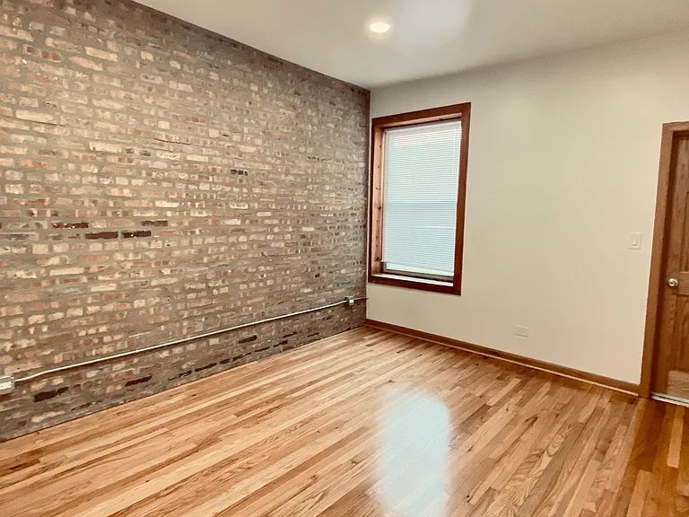 3429 W Hirsch St #2E — Photo 6