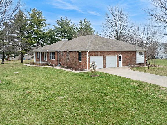 3rd image of 1552 Quisenberry Rd