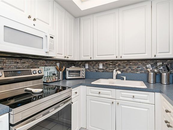 4th image of 9725 NW 52nd St APT 216