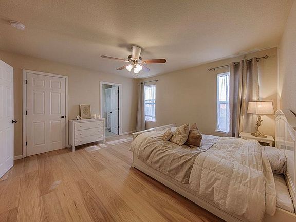 5th image of 2422 Pinehurst Ct