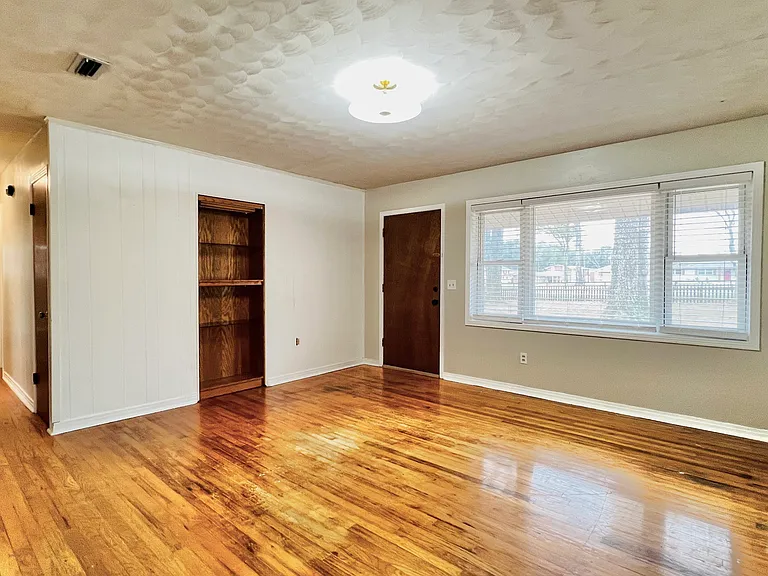 225 Lowe Dr #1 — Photo 12