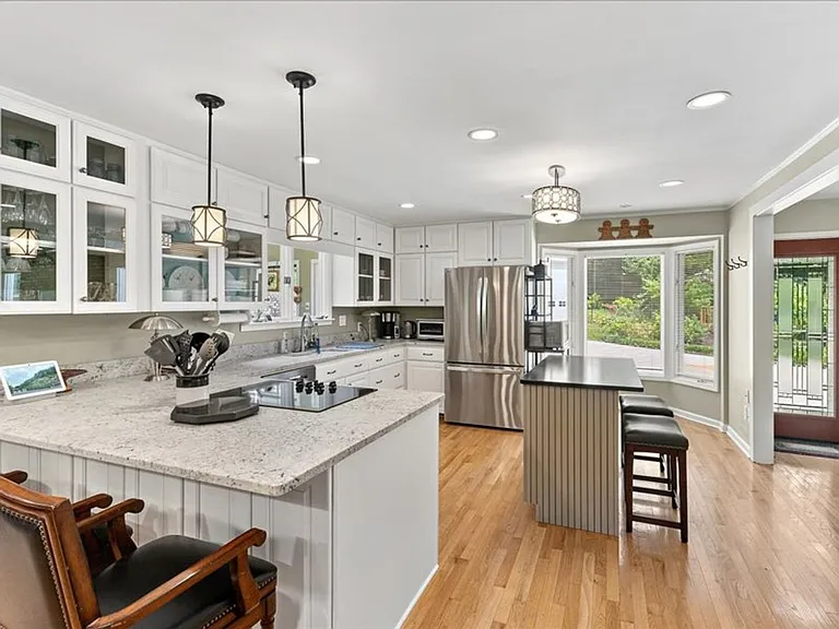 1050 Illahee Rd — Photo 10