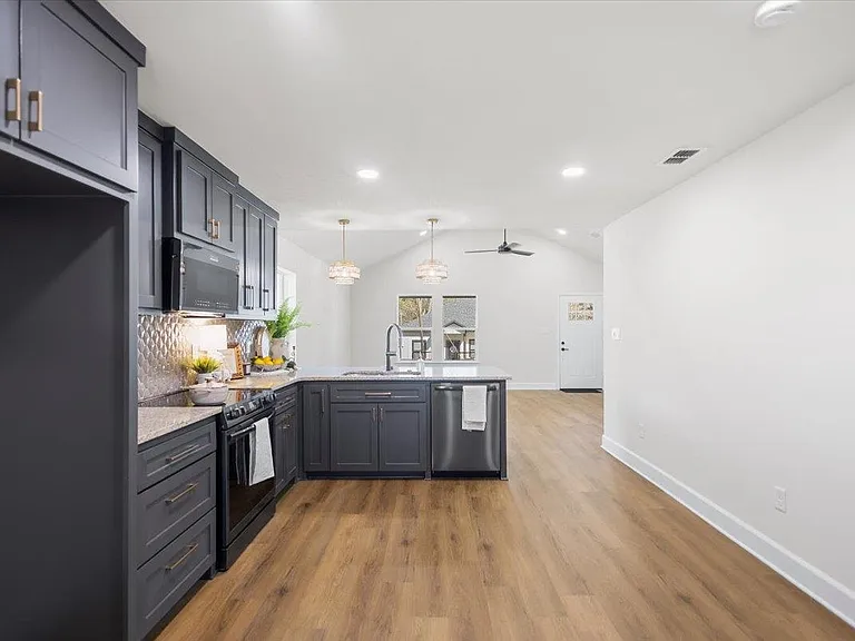 405 S Short St — Photo 13