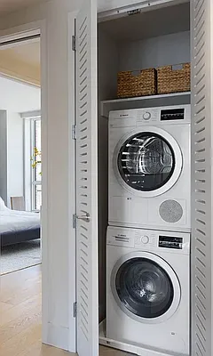 Rented by Manhattan Realty Group | media 18