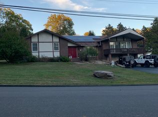 26 Heights Dr, Wyoming, PA 18644