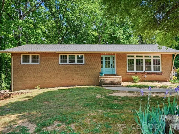 6913 Folger Dr, Charlotte, NC 28270