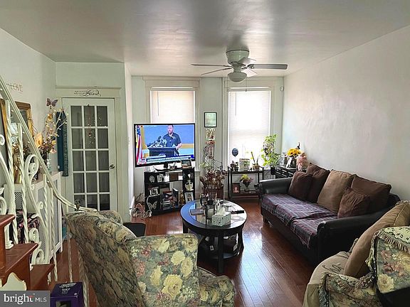 2nd image of 3167 Agate St