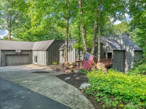 1839 Quail Hollow Rd, Dayton, OH 45459