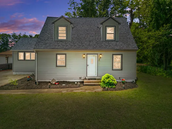 121 Sackett Point Road, North Haven, CT 06473