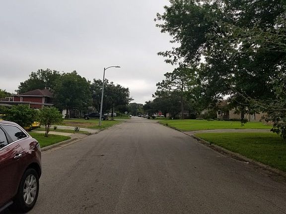 4th image of 7050 Heron Dr