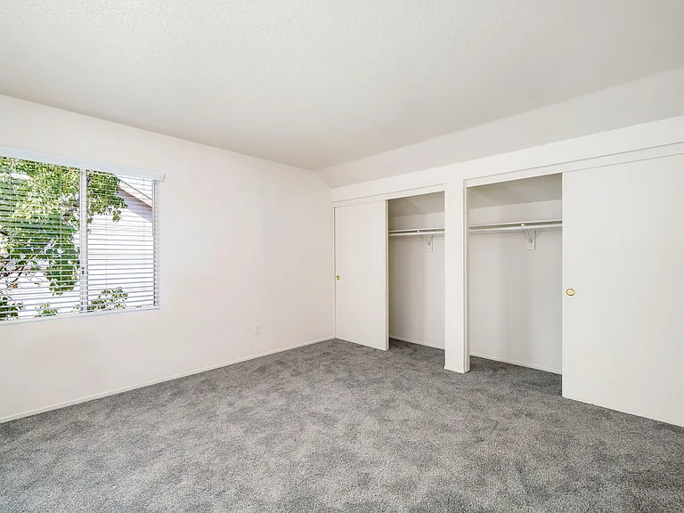 220 W Truslow Ave — Photo 31