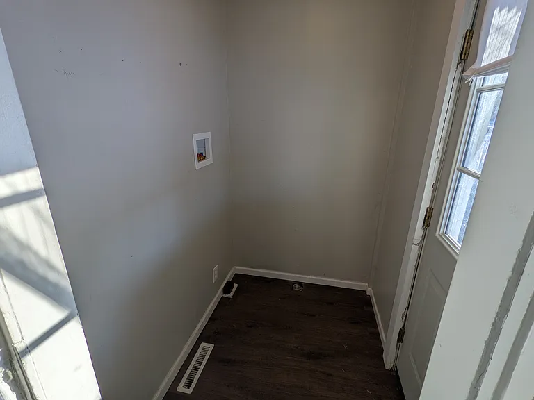 83 N Williams St — Photo 7