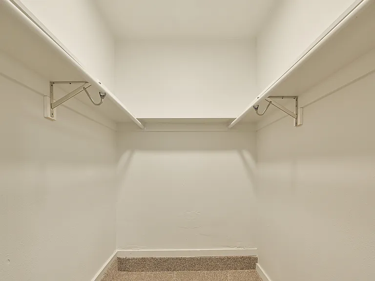 2525 SE 47th St — Photo 27
