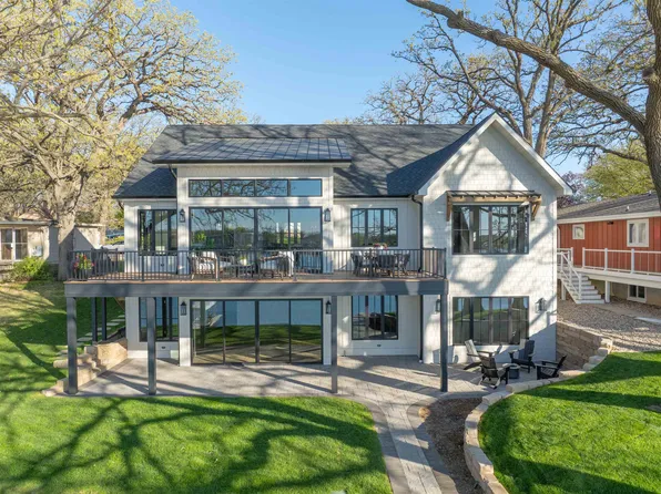 1205 Lake Shore Dr, Okoboji, IA 51355