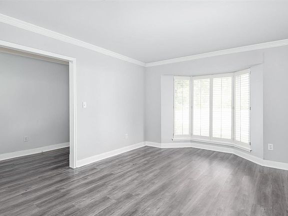 3rd image of 7135 Majestic Oaks Dr
