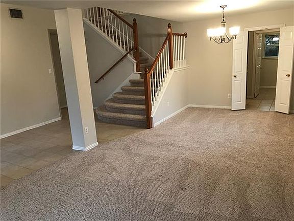 5th image of 1812 Cedar Bend Dr