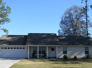 155 Colonial Dr, Baxley, GA 31513