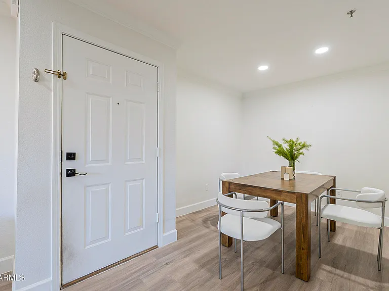 2025 E Campbell Ave #265 — Photo 3
