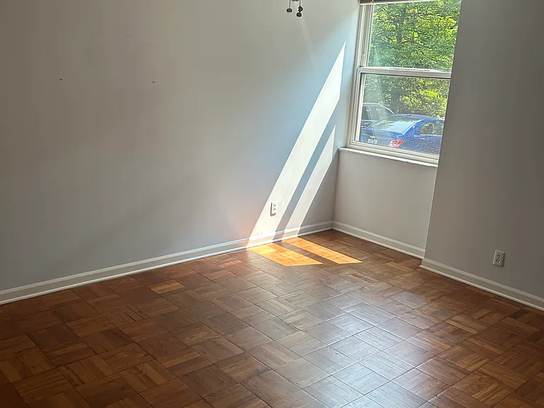 101 S Hanover Ave #1B — Photo 2