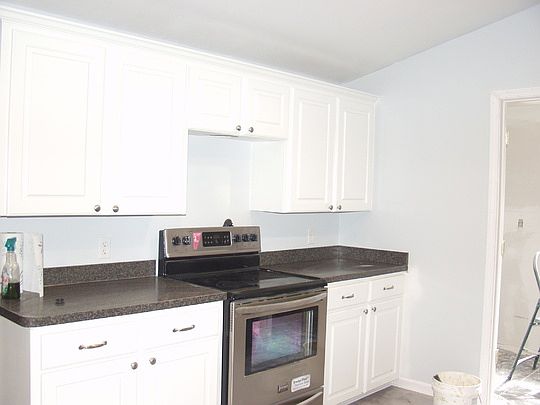 4th image of 202 N Danna Dr