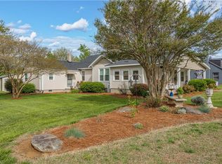 271 N Main St, Denton, NC 27239