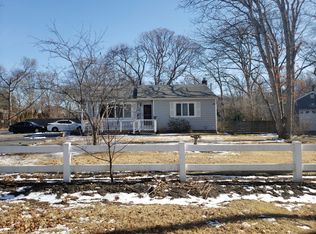 74 Eatondale Ave, Blue Point, NY 11715