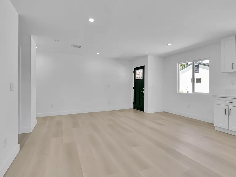6820 Florence Pl #A — Photo 12