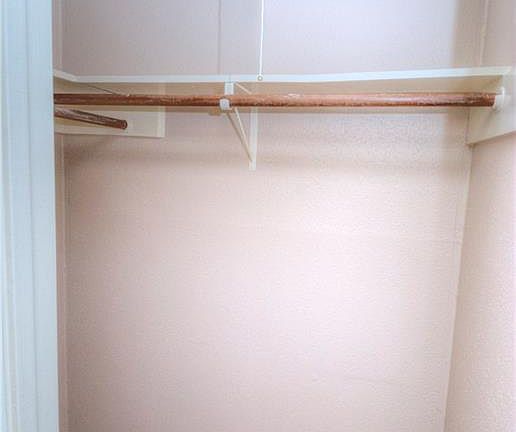 4th image of 400 W 34th St APT 201