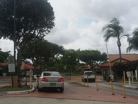 5th image of 9143 W Sunrise Blvd