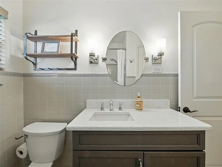 1426 Crestview Dr — Photo 17