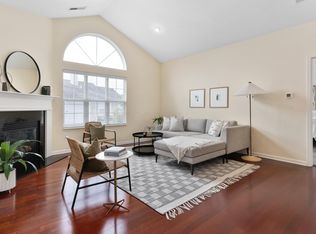 7991 Ravine Run Ln, Columbus, OH 43235