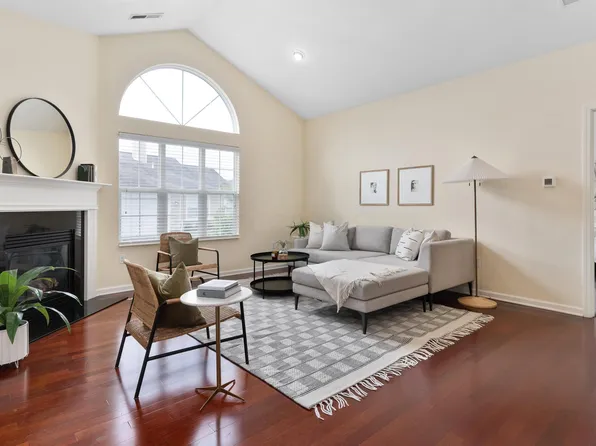 7991 Ravine Run Ln, Columbus, OH 43235