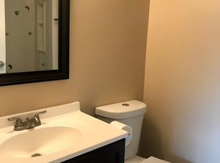 12201 Peach Crest Dr APT H, Germantown, MD 20874