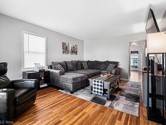 3rd image of 6169 Allanwood Dr