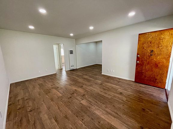 4th image of 335 N Howard St APT 1