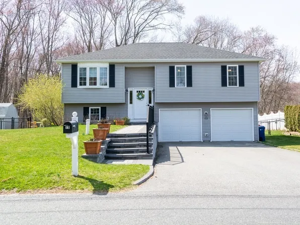 79 Ipswich St, Seekonk, MA 02771