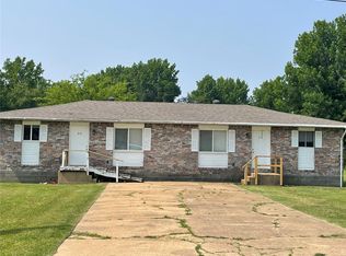 212 E Midland St, Poplar Bluff, MO 63901