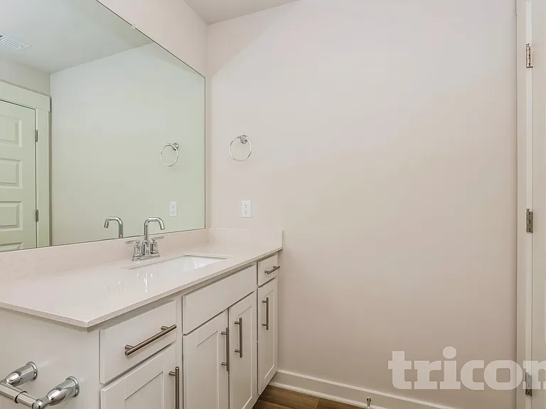 7016 Park Knoll Ln — Photo 12