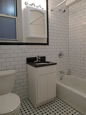 Rented by Oxford Property Group | media 17